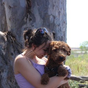 Meet your Posher, Emilia